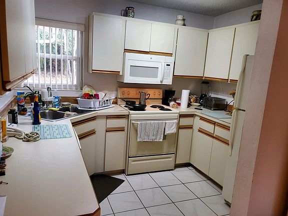 4th image of 38 Blairsville Dr #38