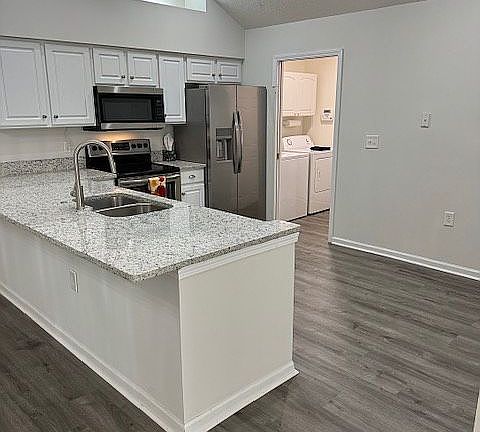 3rd image of 2225 Orchard Pl