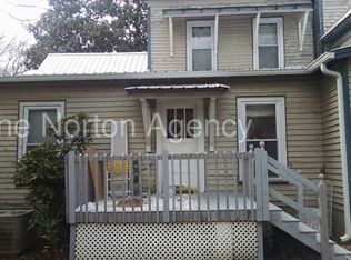 5904 Wall St, Lula, GA 30554