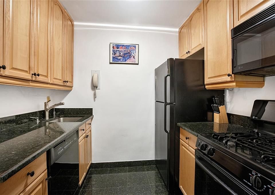 1st image of 1156 3rd Ave #8H
