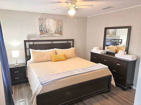 2nd image of 200 Catherine St #13C