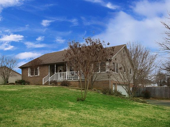 2nd image of 216 Phelps Ct