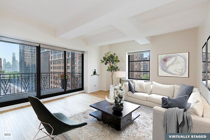 1st image of 43 W 61st St APT 10D