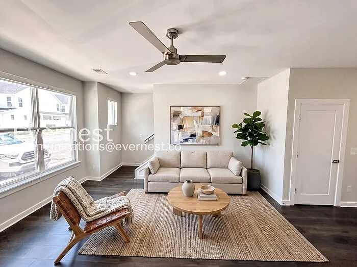 614 Mason Ward Pl — Photo 2