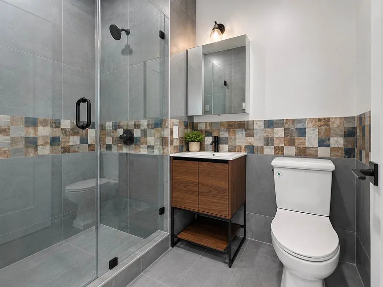 2553 Bedford Ave #1B — Photo 6