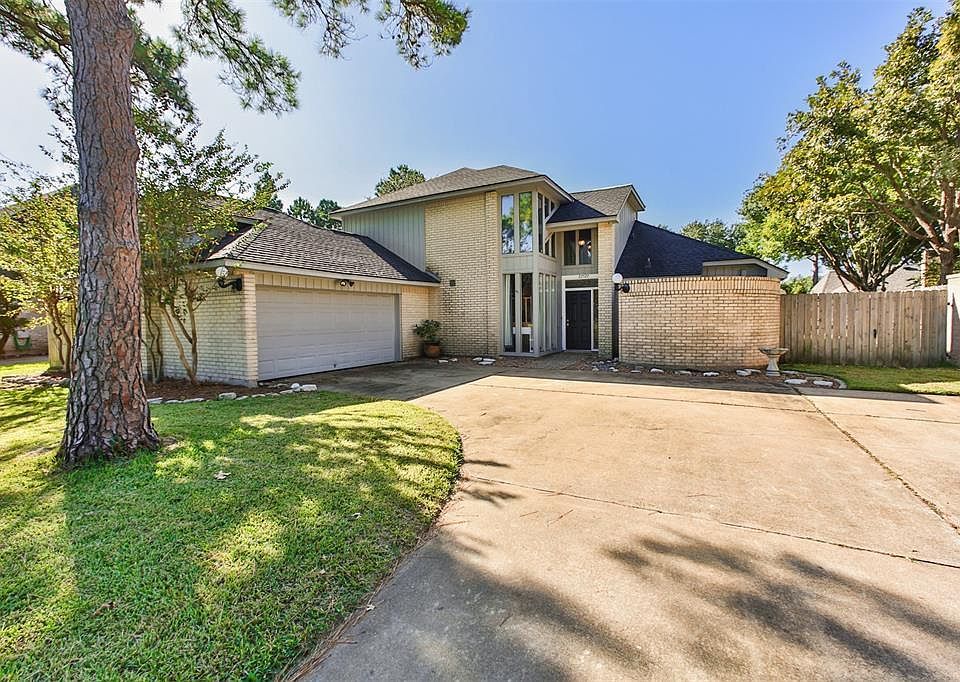 1st image of 22527 Unicorns Horn Ln