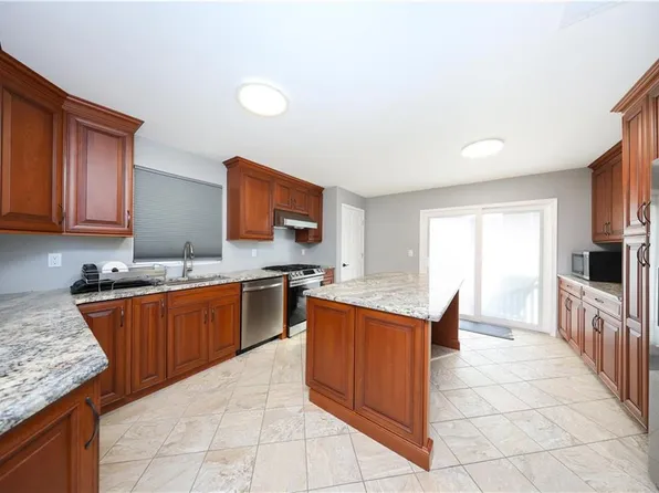 74 Sumner Avenue image 8 of 28