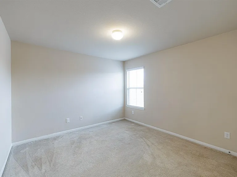 25322 Saddlebrook Ranch Dr — Photo 15
