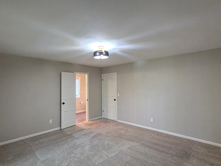 16932 Greentree Ave — Photo 17
