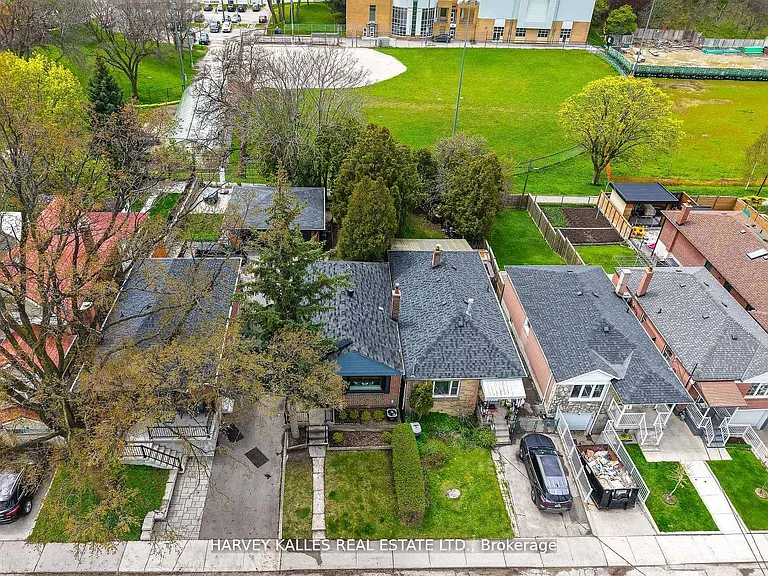 568 Northcliffe Blvd — Photo 43