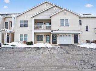 205 N Rdg, Troy, NY 12182