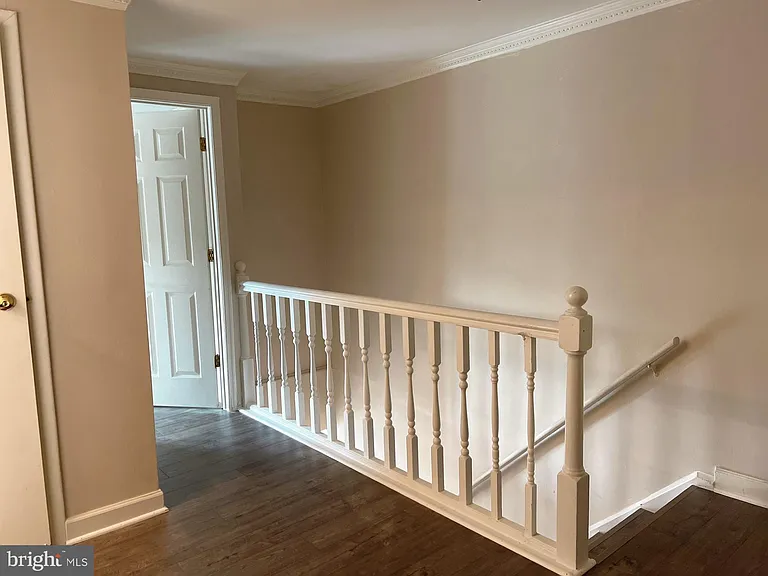118 Middle Point Ct — Photo 8
