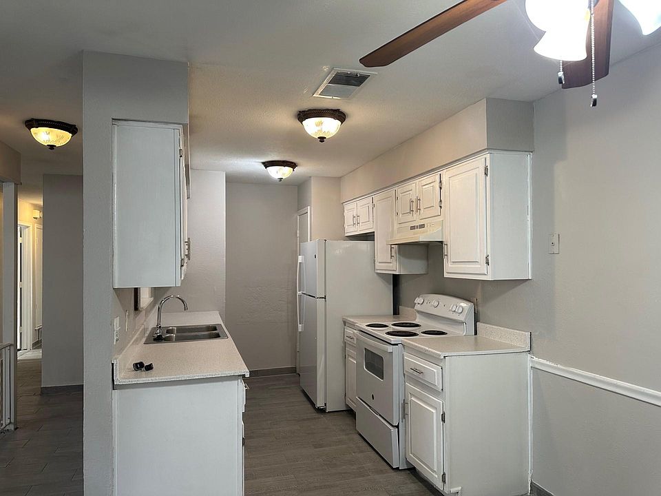 1st image of 2740 Meadow Gate Ln #2740