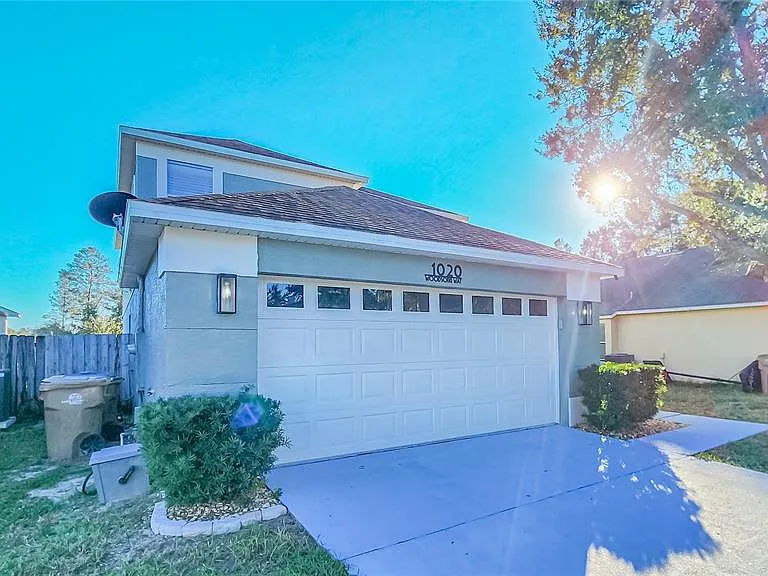 1020 Woodsong Way — Photo 3