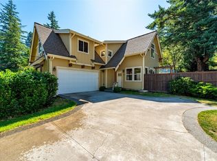 827 Northshore Dr, Bellingham, WA