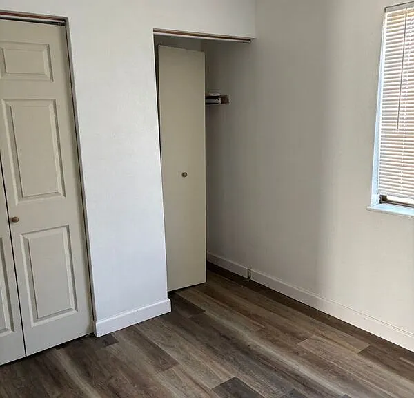104 N 27th St #4 — Photo 3