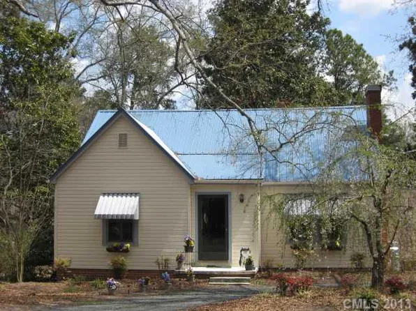 237 S Whiskey Rd, Candor, NC 27229