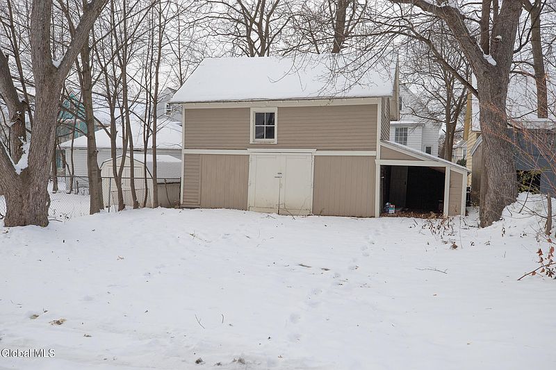 5th image of 1039 Wendell Avenue