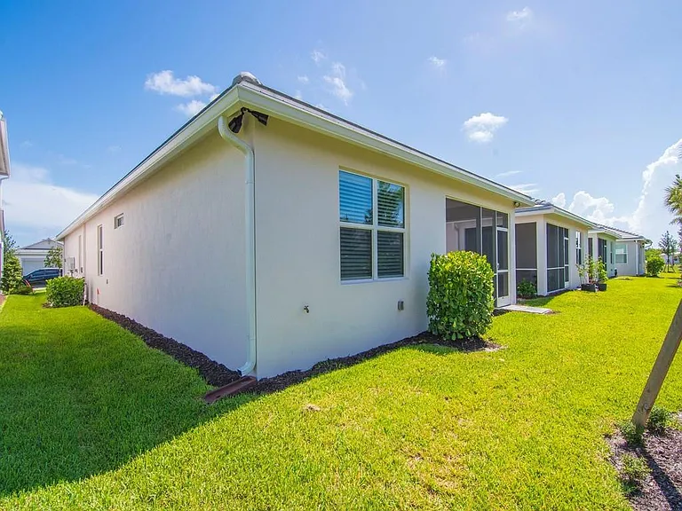 4501 Nautilus Cir — Photo 31