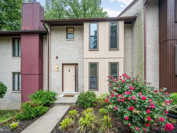 7848 Briardale Ter, Rockville, MD 20855