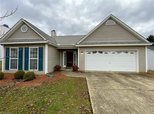 3711 Woodpark Dr, Jamestown, NC 27282