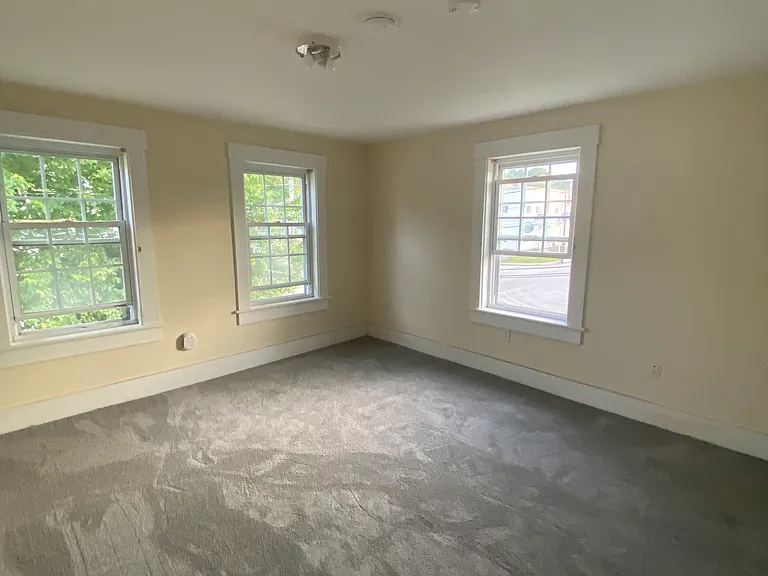 40 Central St — Photo 10