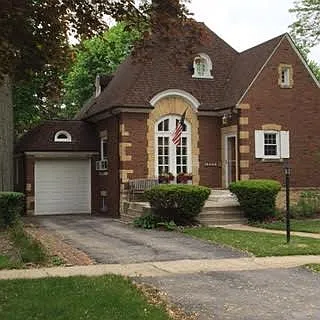 18409 Perth Ave photo 1