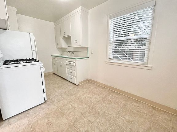 5th image of 1601 12th St #1204-05