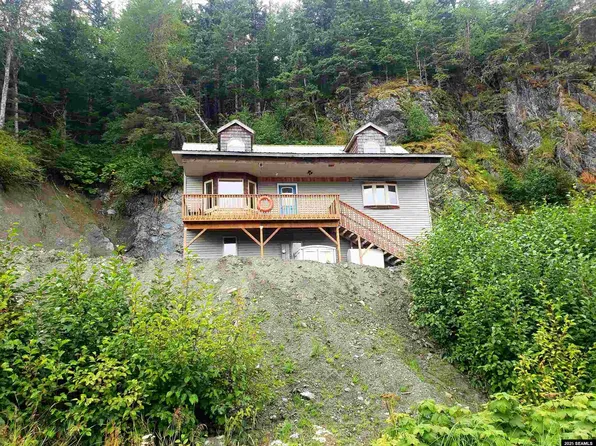 4103 Mud Bay Rd #6, Haines, AK 99827