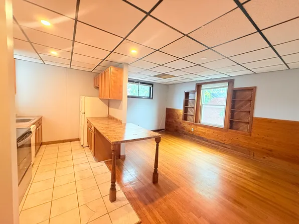 1211 Commonwealth Ave #2B, Allston, MA 02134