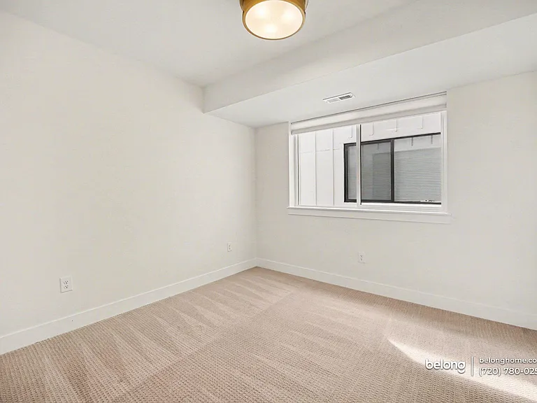 1415 Zenobia St — Photo 8