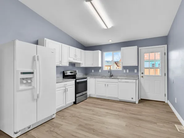 92 Georgia Ln, Canon City, CO 81212