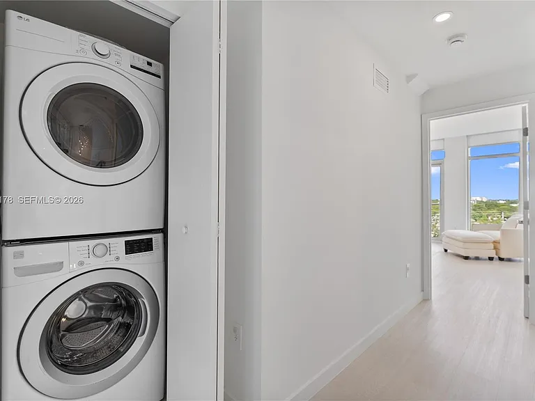 3250 NE 1st Ave #545 — Photo 35