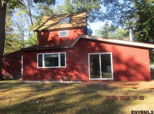 90 Westside Dr, Ballston Lake, NY 12019