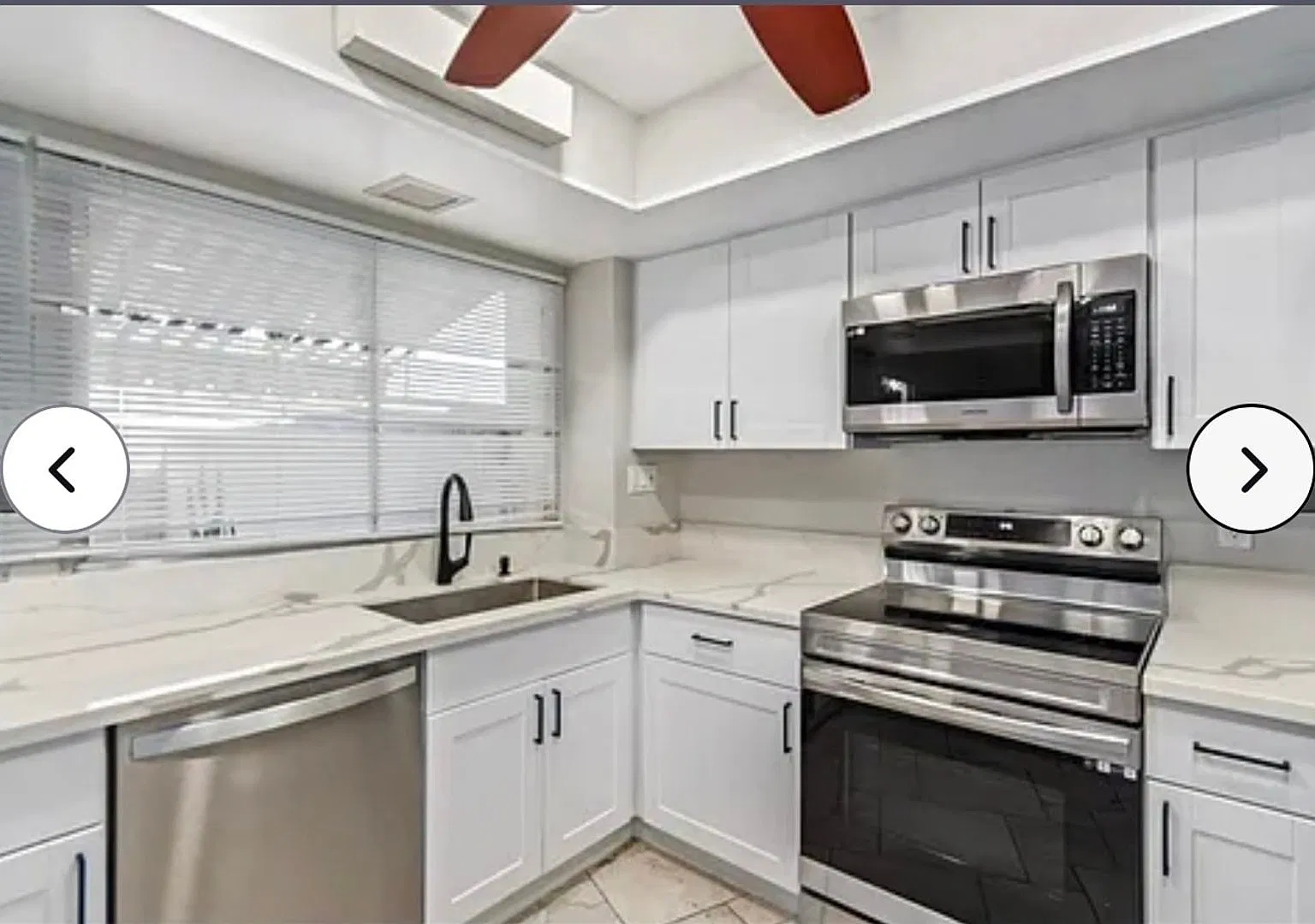 Spacious 3BR Townhome in Scottsdale — Photo 2