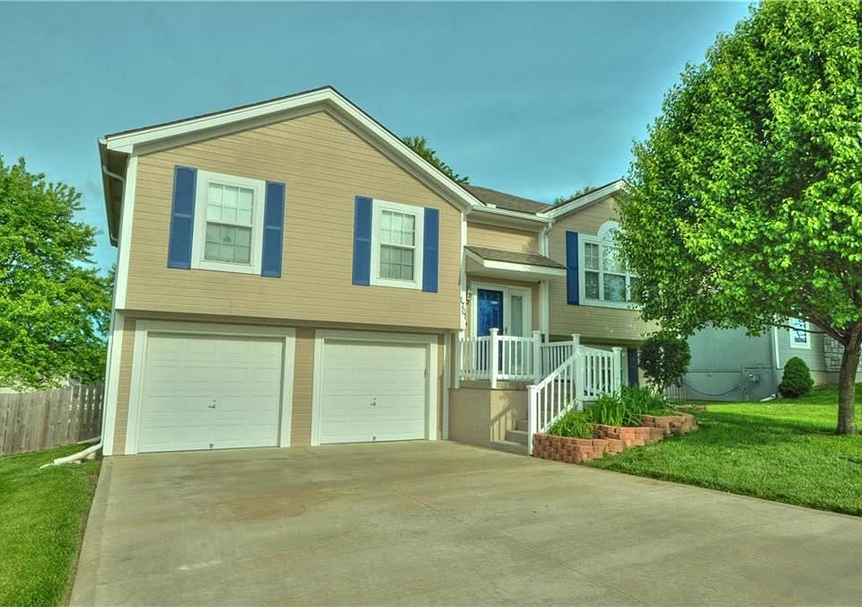1st image of 1701 NW Pond Ave