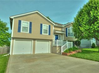 1701 NW Pond Ave, Grain Valley, MO 64029