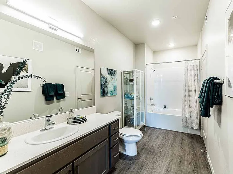 RISE APARTMENT HOMES — Photo 11