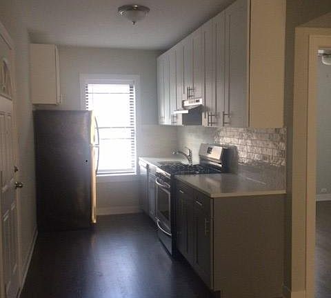 4th image of 1956 W Wilson Ave #2BB