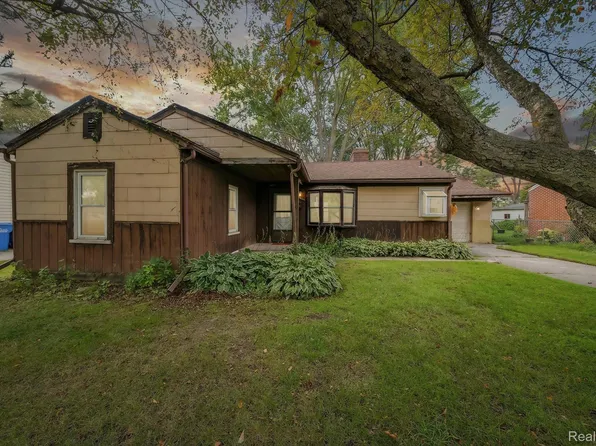 25435 Eureka Dr, Warren, MI 48091