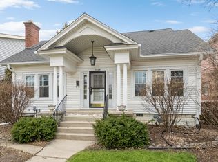 1108 Prairie Ave, Park Ridge, IL 60068