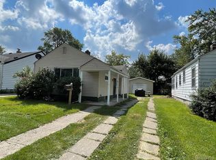 630 E Madison Ave, Pontiac, MI 48340
