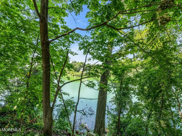 8 Johnson Avenue, Matawan, NJ 07747