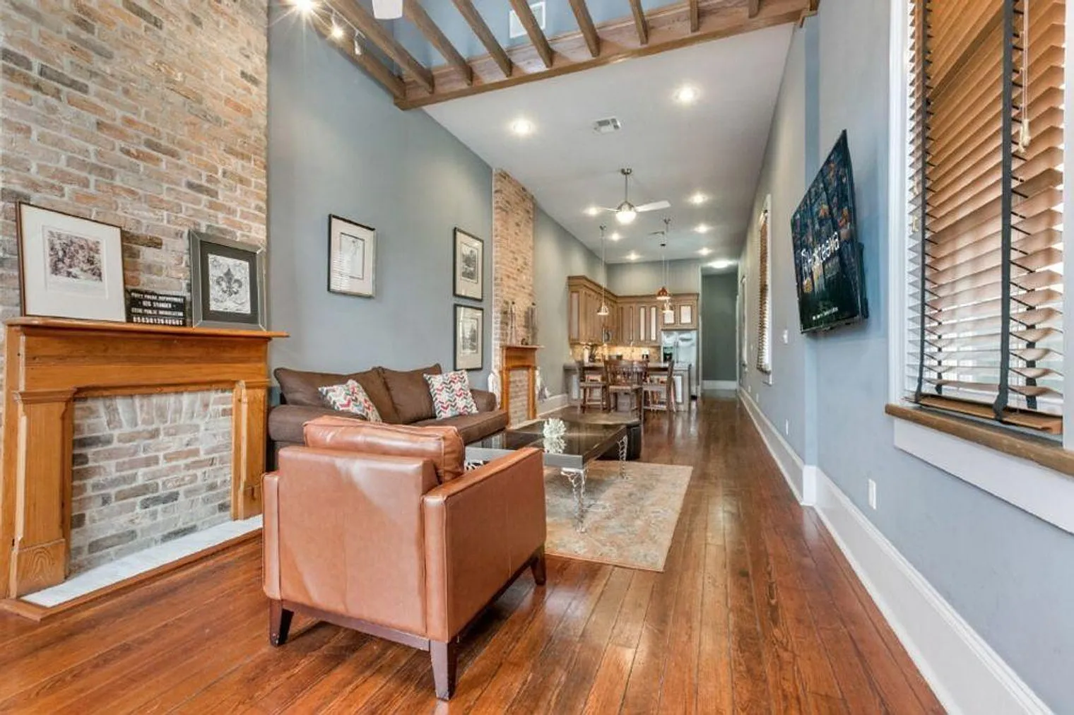 2 bed, 2.0 bath, 1291 sqft, $5,244 — Photo 1