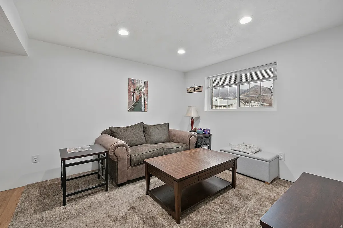 Building Photo - 1767 N 600 W