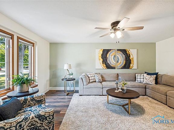 5th image of 1493 Logan Ln