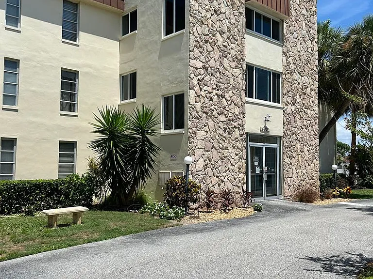 4901 38th Way S #317 — Photo 33