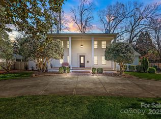 1225 Providence Rd, Charlotte, NC 28207