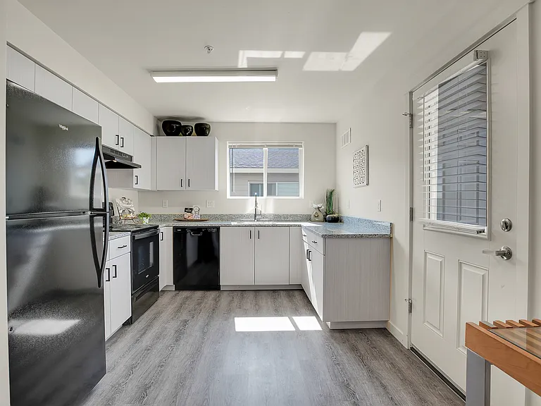 Cherry Springs Apartments — Photo 4
