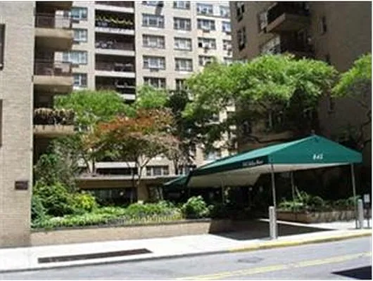 Sold by Douglas Elliman | media 14